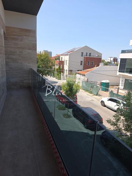 Clădire modernă cu regim D+P+3, situată în zona Faleza Nord