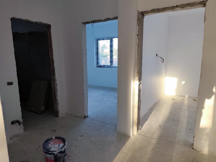 FARA COMISIOANE in Gulia vatra Satului la drum asfaltat casa 4 camere 2 bai P+M
