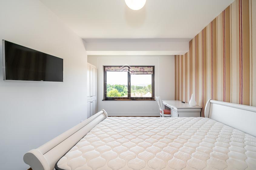 Apartament vizavi de Parcul Sub Arini, parcare subterana, 3 camere