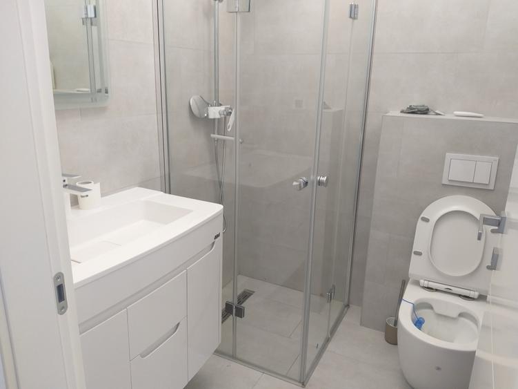 BANEASA LAC-PETROM CITY, 3 CAMERE, BUCATARIA MOBILATA, TERASA, PARCARE SUBTERANA