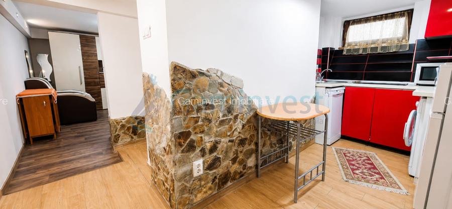 Apartament central cu o camera de vanzare in Oradea, Zona Parcului Petőfi Sándor - 2