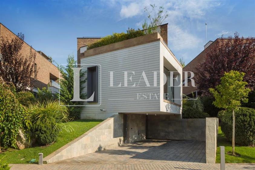 Seara pe deal Compound I Modern Villa for rent