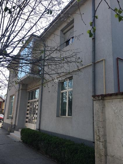 Proprietate ultracentrală cu spațiu comercial și parcare proprie - 2