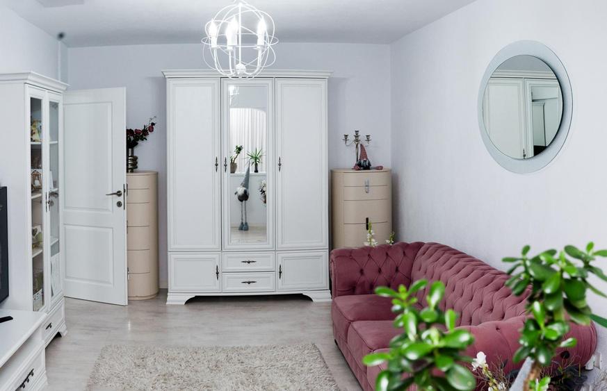2 camere Eremia , RENOVAT / mobilat / utilat , finisaje superioare !