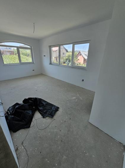 Casa individuala, 130 mp, Garaj, teren 380 mp, zona Dezmir
