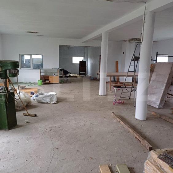 Hala de vanzare in Orheiu Bistritei