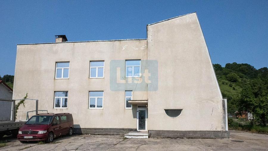 Spațiu industrial /hala /Spatiu administrativ in Resita,cartier Moniom