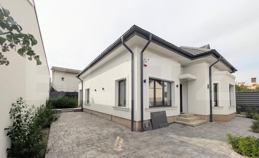 Casa cu 6 camere, 225 mp, zona Central
