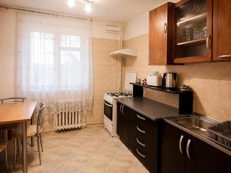 77900 euro -2camere -53mp- Sebastian - bloc 1983