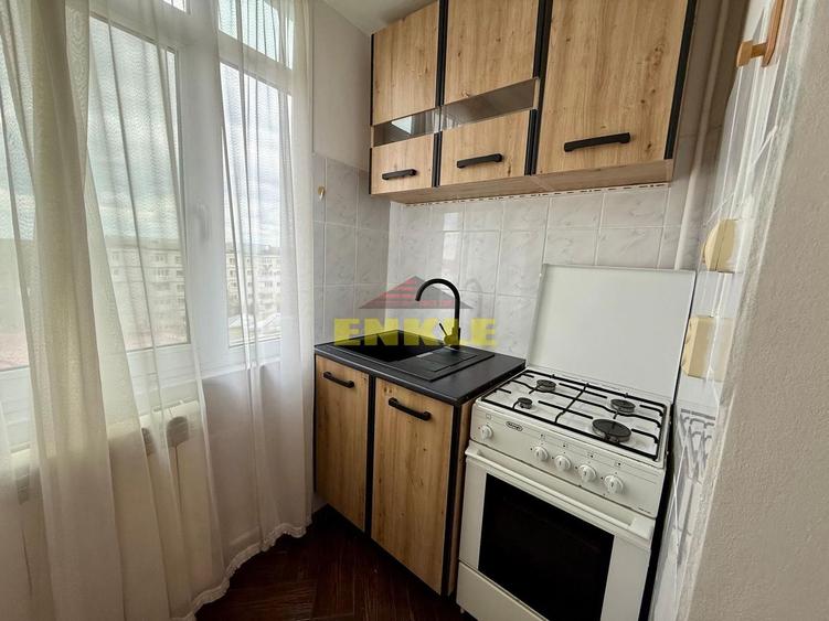 De vanzare apartament 2 camere decomandat