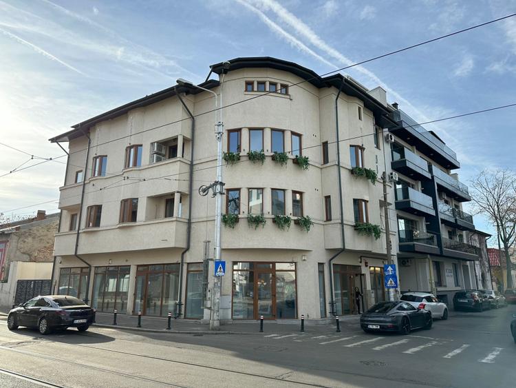 CLADIRE MIXTA PREMIUM | 856 mp utili | INVESTITIE EXCELENTA | ZONA CENTRALA