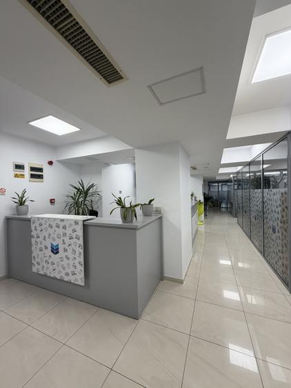 Spatiu comercial/birouri in cladire premium cu locuri de parcare