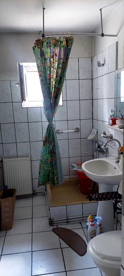Apartament 4 camere Nicolina-Rond Vechi-Lidl, necesita renovare