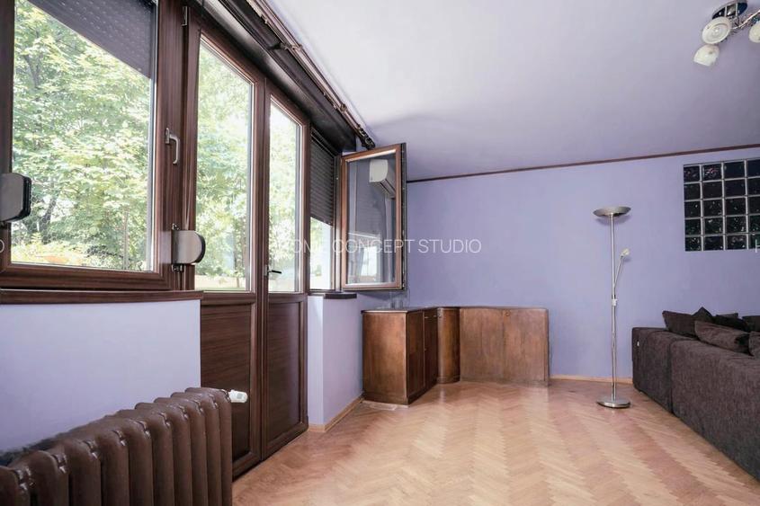 Apartament Romana, Caderea Bastiliei - 7