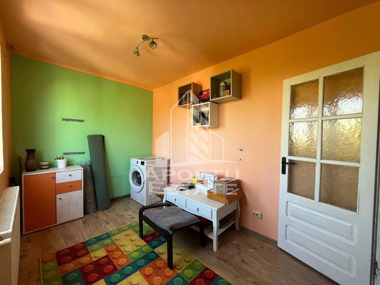 Apartament cu 4 camere, centrala proprie, zona Spitalul Judetean