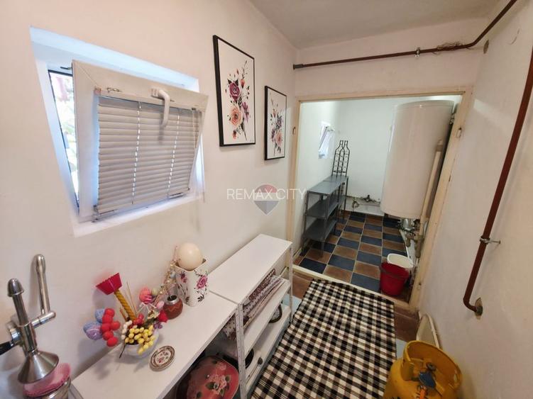 Casă / Vilă cu 3 camere de vânzare - 30