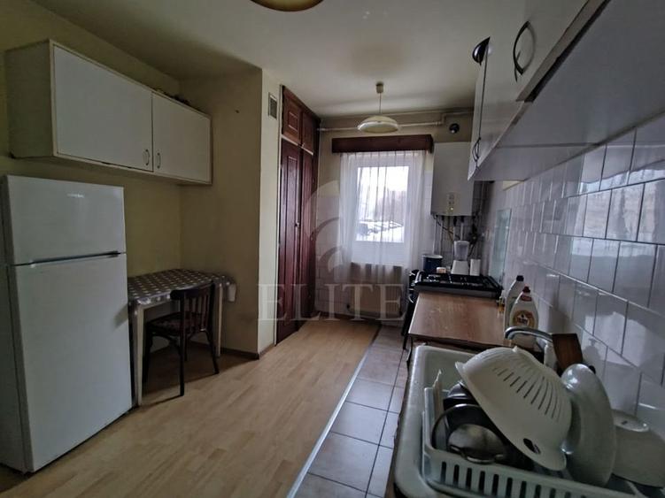 Apartament 3 camere în zona CAMPULUI