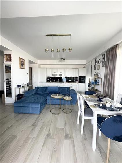 Penthouse cu 4 Camere si Terasa cu Vedere la Mare, Zona Mamaia Nord