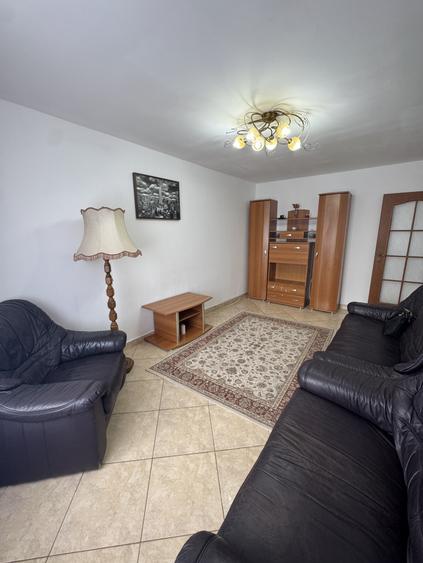 Apartament 2 cam, cf 1 decomandat, etaj 3/4, Carol Davila