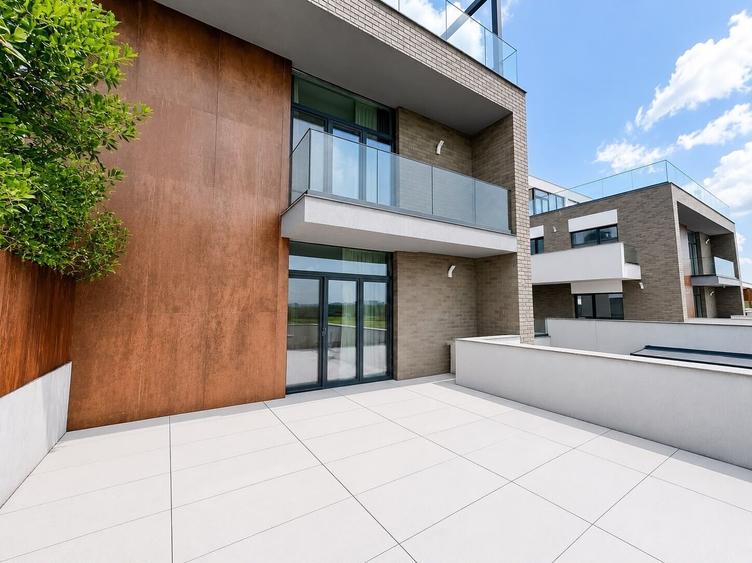 4-Room Penthouse | Terrace | Lake View | Iancu Nicolae