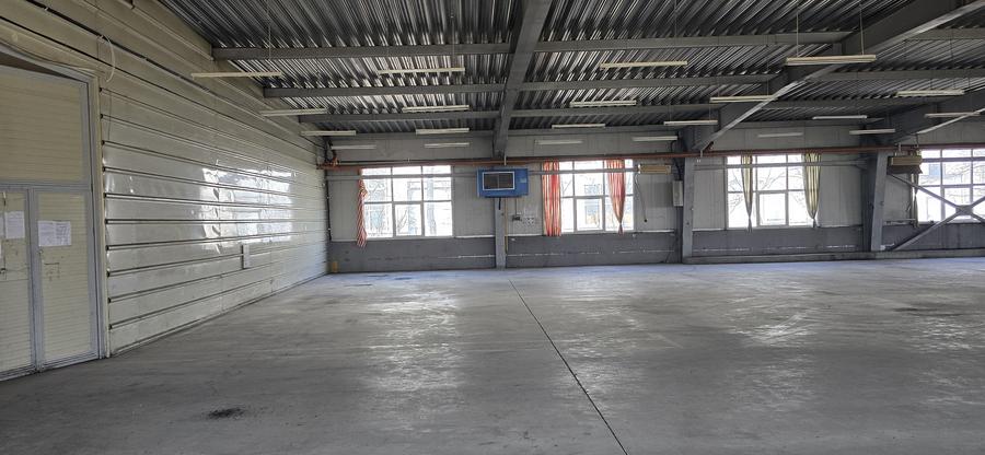 Inchiriez hala Bd. Timisoara 2231 mp, toate utilitatile, teren 3000 mp
