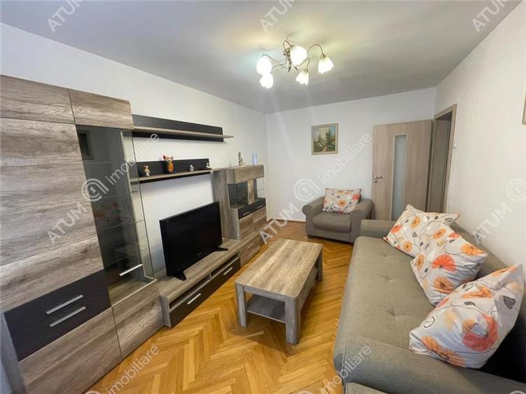 Apartament 3 camere decomandate si balcon in zona Vasile Aaron Sibiu