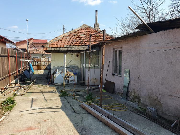 Voluntari,centru,vav Primarie,caramida,de renovat/demolat,zona curata,utilitati - 3