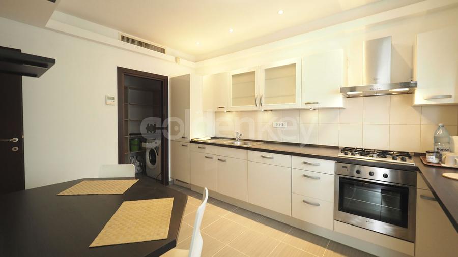 Apartament mobilat cu 3 camere | piscina | sala fitness | 2 parcari