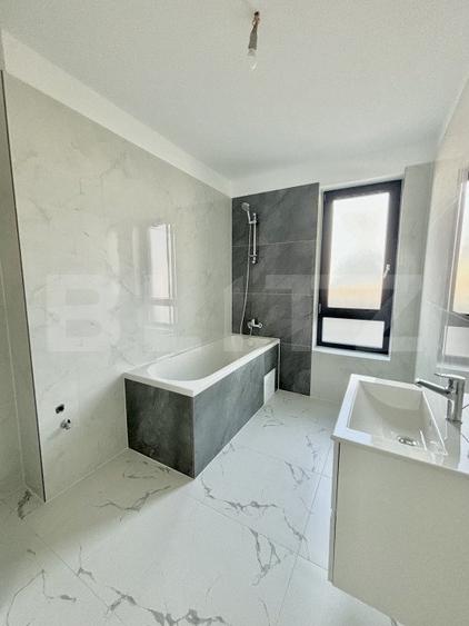 Apartament superb cu 3 camere, terasa + balcon, Torontalului