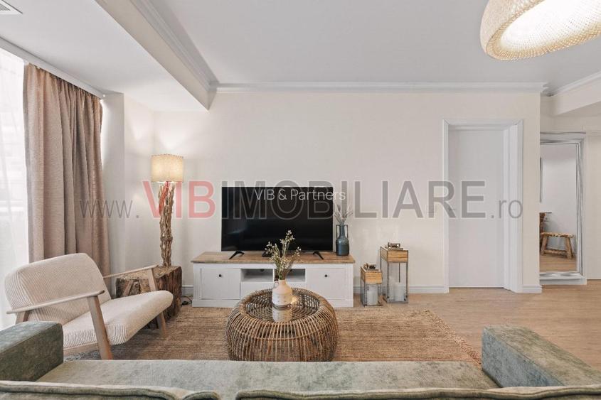 Titanic White, apartament lux, vedere frontala la mare - 8