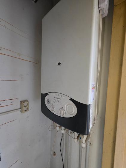 Apartament 4 camere ,Hipodrom, etaj 2 sup 81 mp