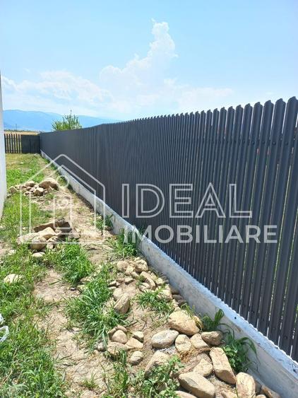 Casa Single cu 4 camere si 350 mp de curte, in Sura Mare