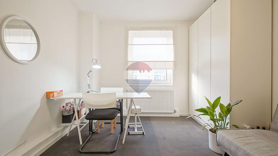 Comision 0 %! Apartament cu 4 camere de vânzare în Centrul Civic