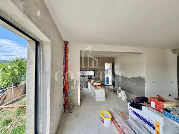 Casă de tip duplex de vânzare | 4 camere | Zona Auchan - Iris