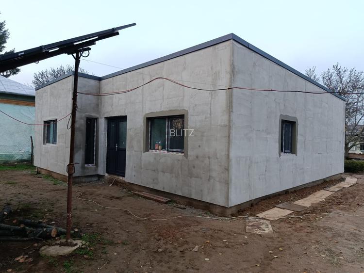 Casa parter, 90 mp, la rosu, zona Cosoveni
