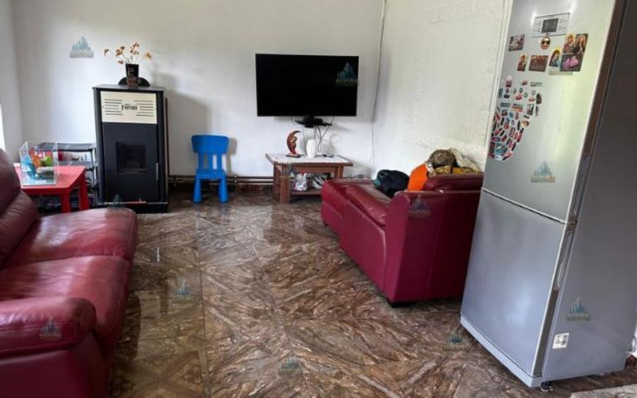 Casa de vanzare in comuna Ghizdaru , jud Giiurgiu