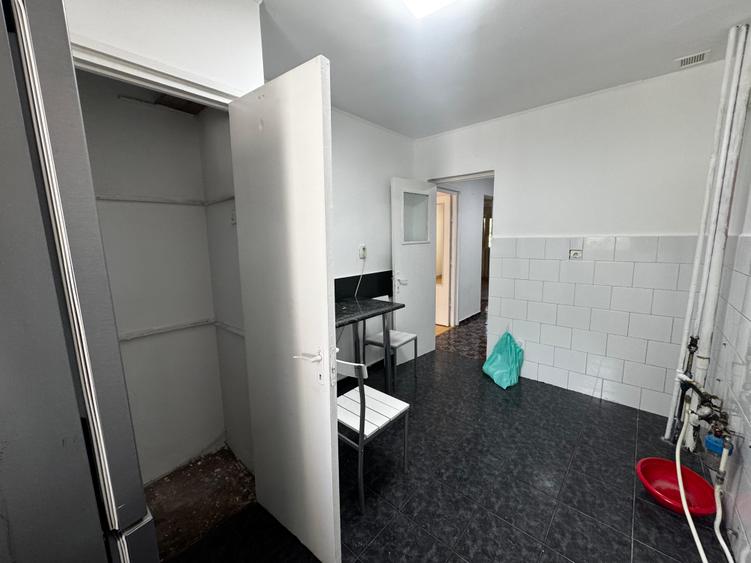 Apartament cu 3 camere Metalurgie