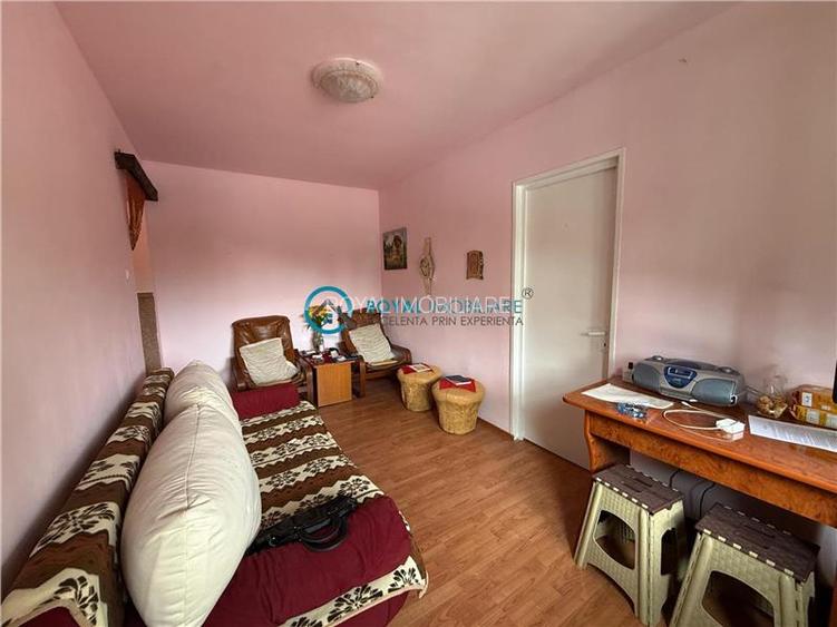 Royal Imobiliare - Vanzare apartament zona Vest - 2