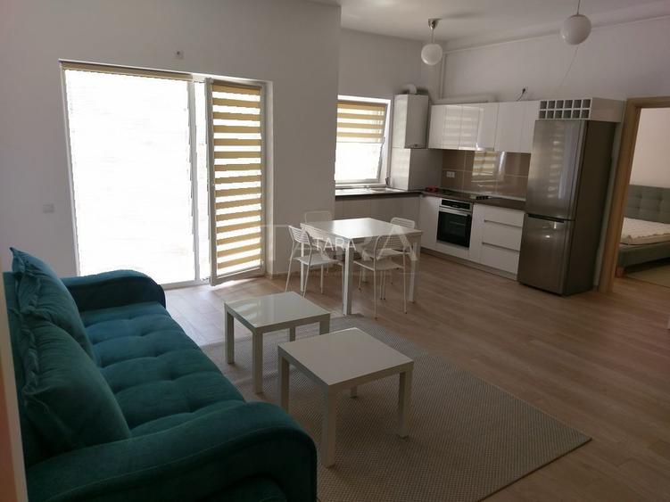Apartament, curte privată, parcare subterană, zona Platinia.