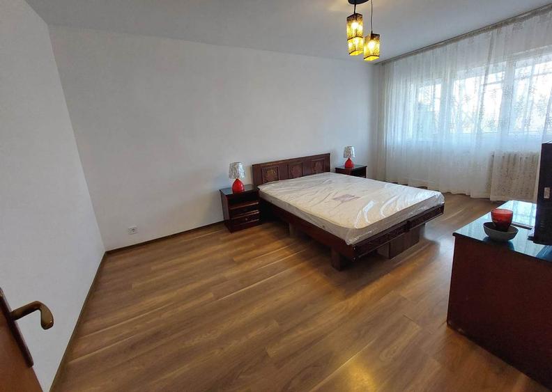 3 camere 80 mp 2 bai langa Parc Morarilor
