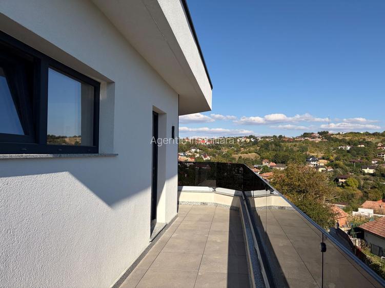Casa individuala 4 camere, 3 bai, S+P+ET, garaj, terasa