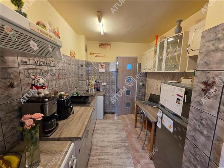 Apartament cu 3 camere decoamndate in zona Valea Aurie din Sibiu