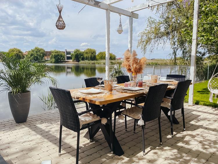 Casă Nouă de Lux pe Malul Lacului Corbeanca |Grădină 1.461 mp, Piscină și Ponton