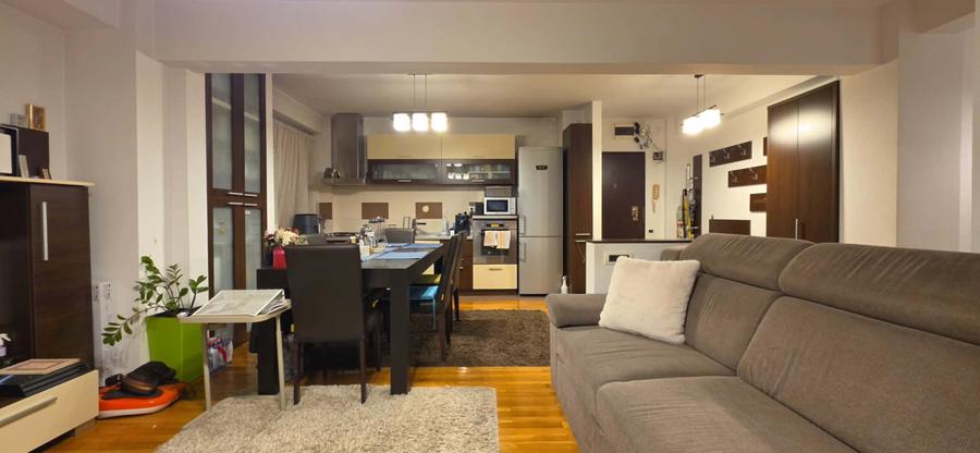 Apartament cu 3 camere de vânzare – Nufărul-AP1554