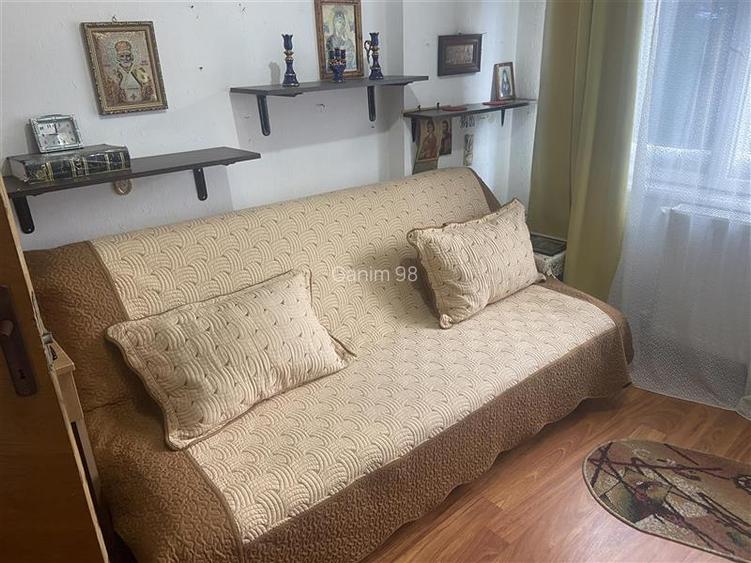 Apartament 3 camere , zona Gara ,  58 mp ,et 3 din 4 , mobilat , centrala termic - 13