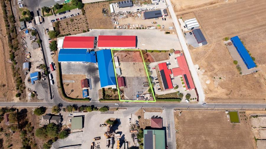 Platforma  industriala  de 4000 mp de vânzare