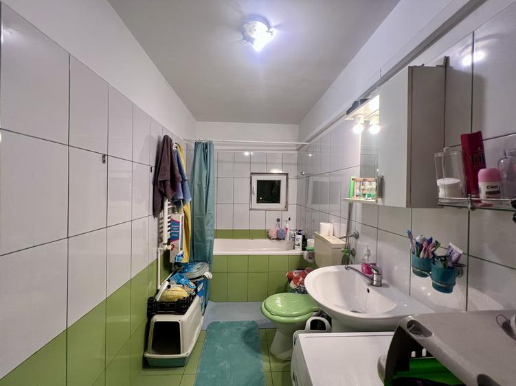 Apartament 3 camere, decomandat, 68 mp utili - Zona Dambovita COMISION 0%