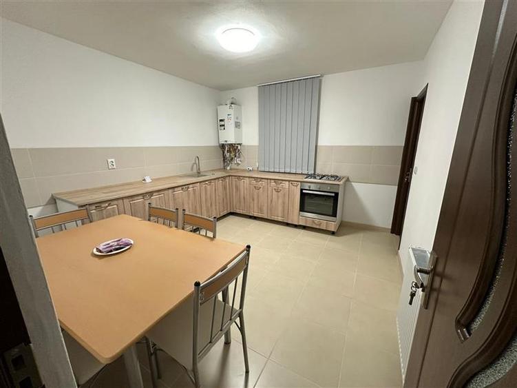 Apartament cu doua camere, mobilat si utilat, loc de parcare inclus , Cristesti,