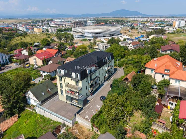 Apartament Unic, cu Priveliste Superba și Design Exotic – Str. Bobâlna - 19