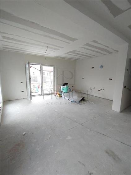 Duplex individual - personalizare interioara - 5 camere